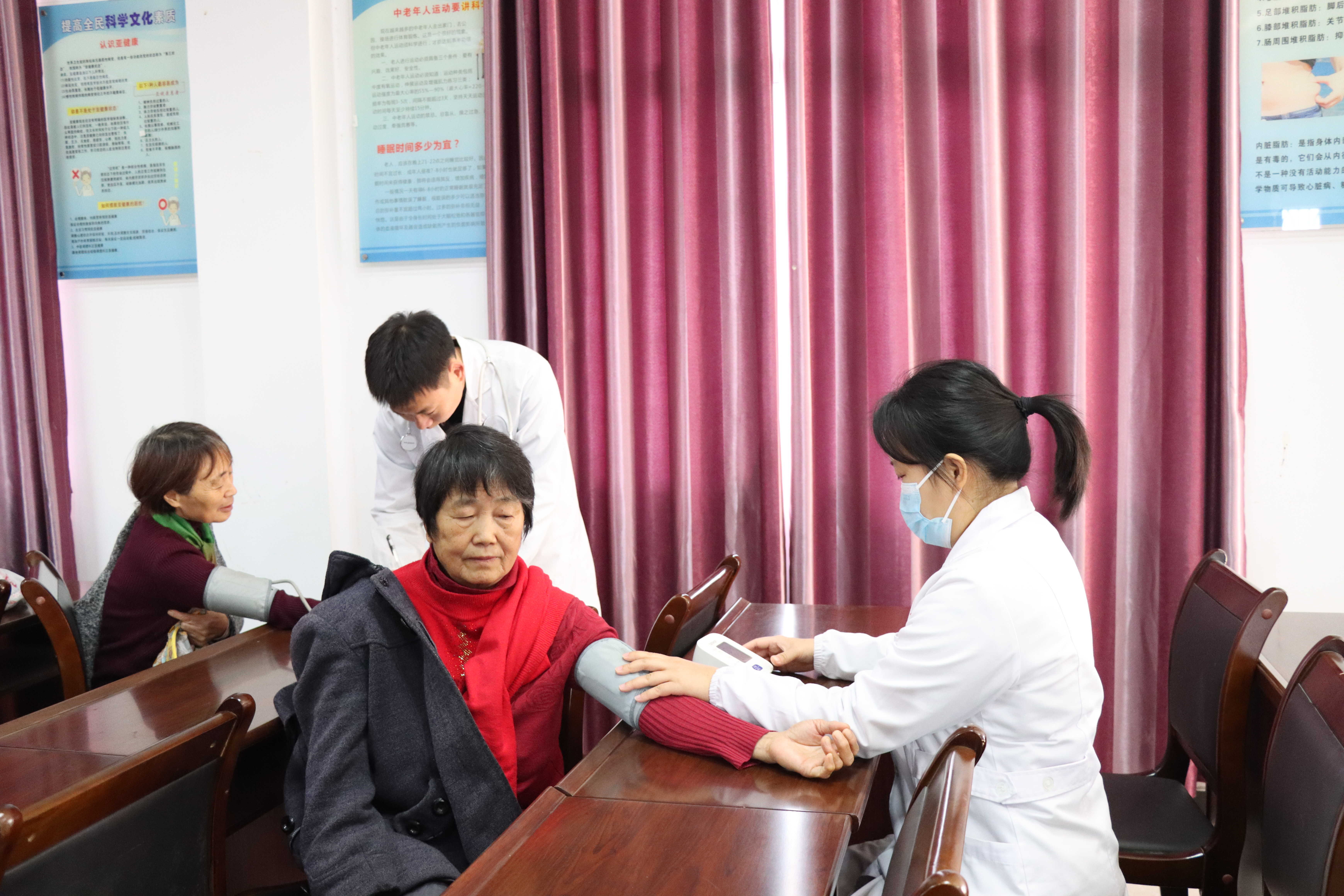 3.愛心義診.JPG
